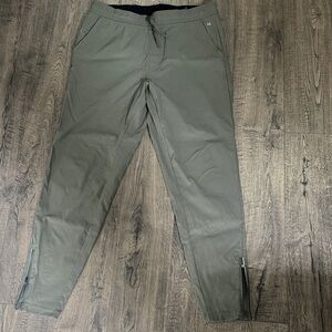 Kenneth Cole Olive Jogger Pants